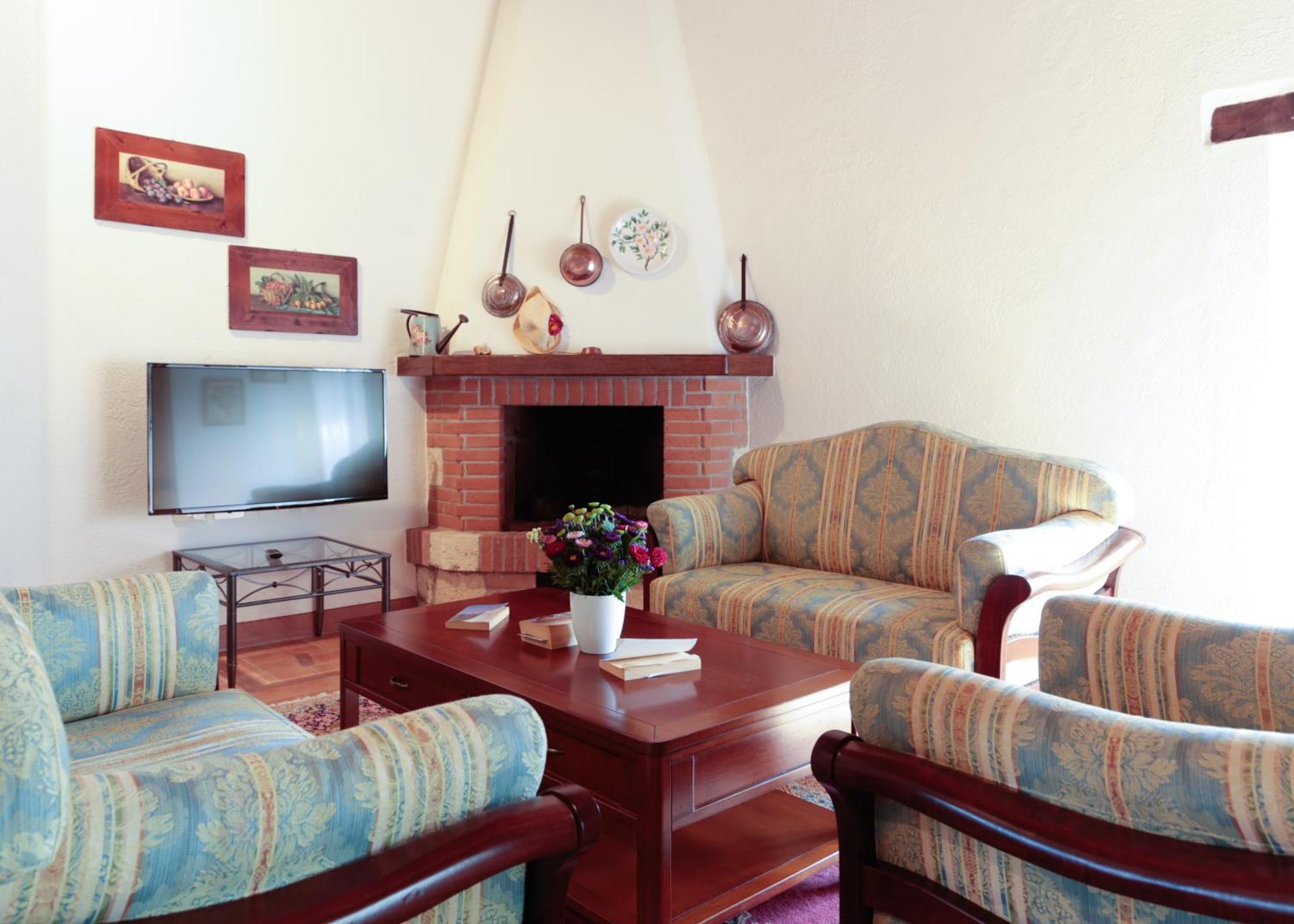 Borgo Poggio Bianco *